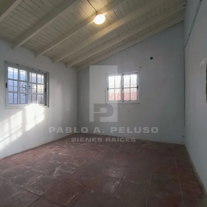VENTA CASA 5 AMBIENTES EN MARIANO ACOSTA, AGUSTÍN FERRARI. ZONA OESTE. BUENOS AIRES.