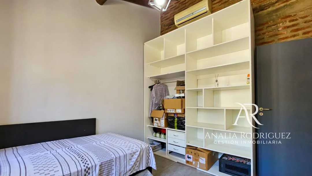VENTA - CASA DE 4 AMBIENTES SOBRE LOTE DE 573 m² - PILETA, DEPENDENCIA, GRAN PARQUE Y COCHERAS – BELEN DE ESCOBAR