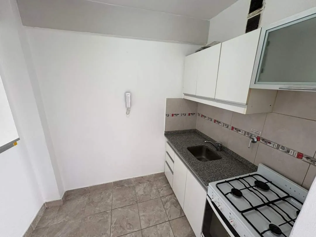 Departamento Monoambiente-Alquiler-Caseros