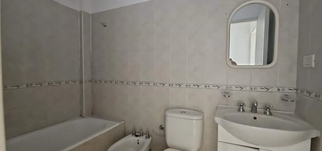 DEPARTAMENTO EN ALQUILER - 1 DORM. C/patio - CALLE: COLÓN 565