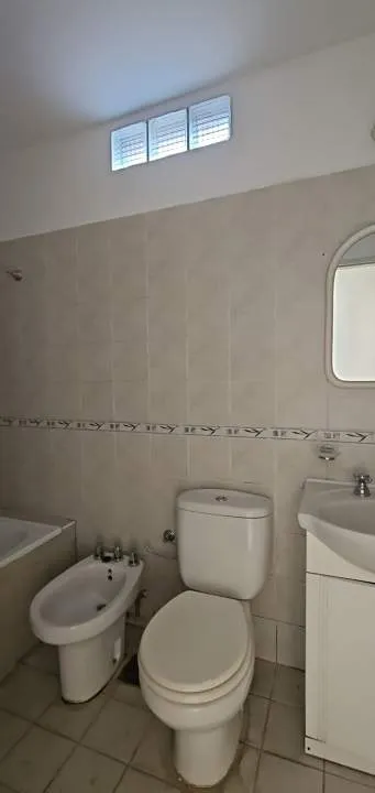 DEPARTAMENTO EN ALQUILER - 1 DORM. C/patio - CALLE: COLÓN 565