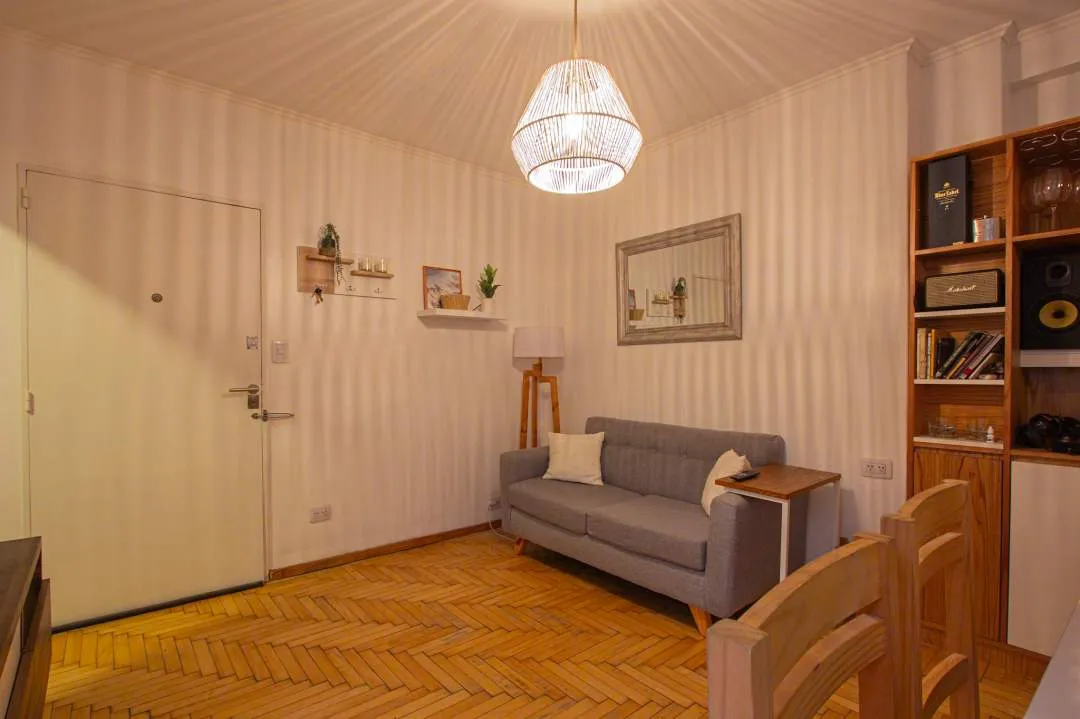 PERON AL 1800, CONGRESO Alquiler Temporario de hermoso 2 ambientes con Patio