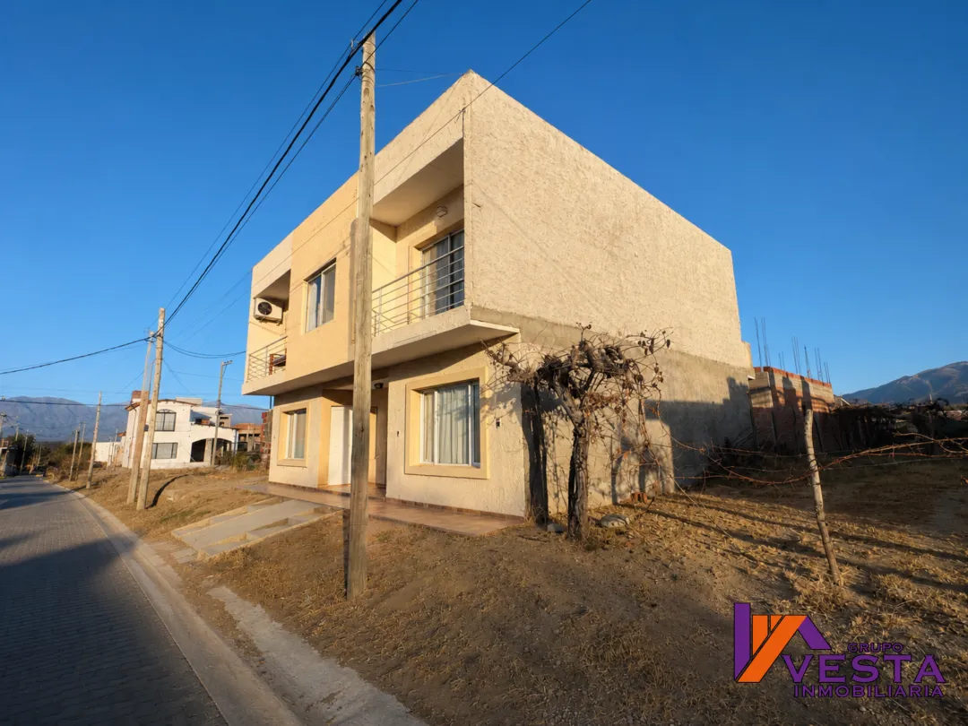 CAFAYATE- COMPLEJO DE TRES DUPLEX EN VENTA - BARRIO EL TRÁNSITO-SALTA