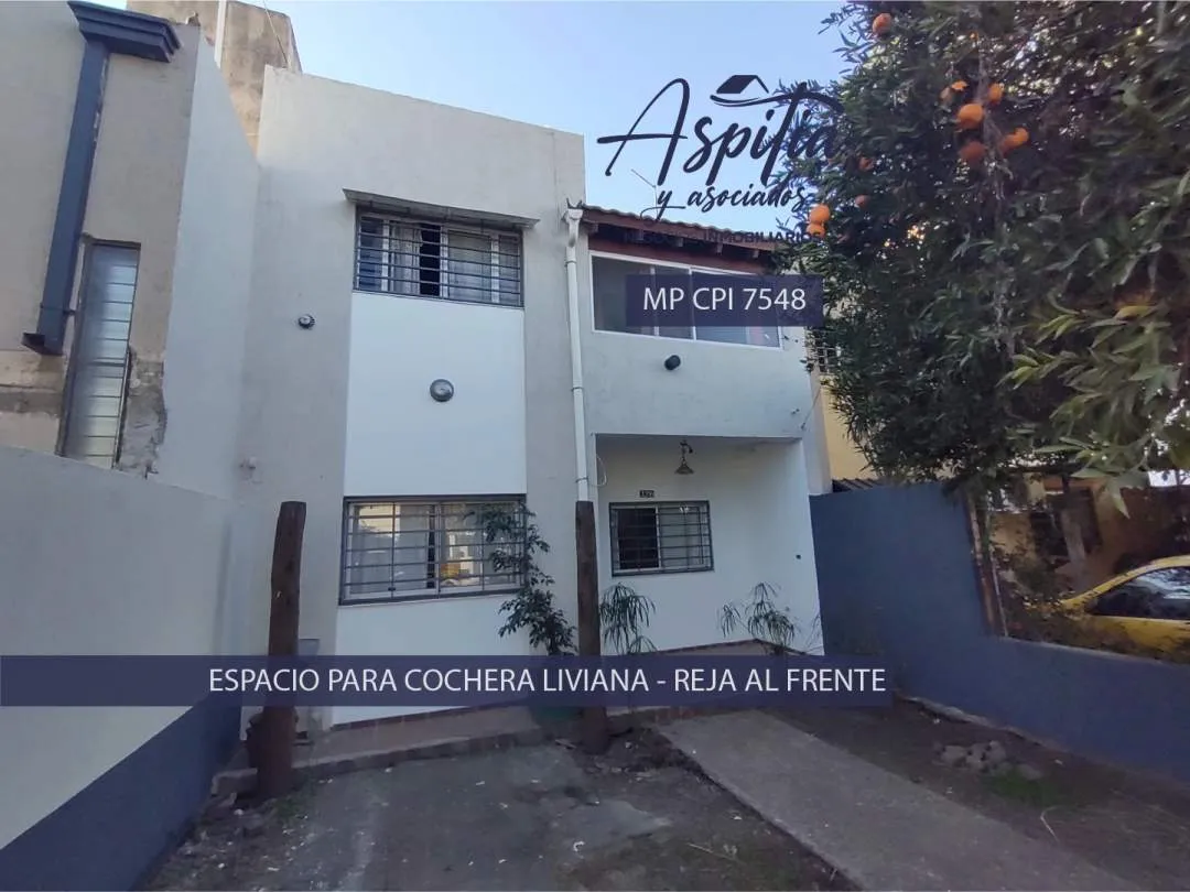 VENTA Casa apta crédito de 3 dormitorios con cochera y patio en Nuevo Poeta Lugones