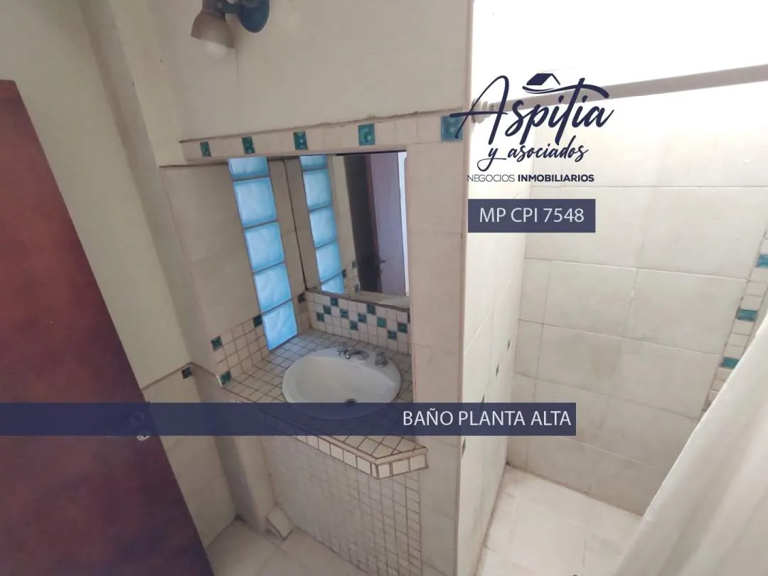 VENTA Casa apta crédito de 3 dormitorios con cochera y patio en Nuevo Poeta Lugones