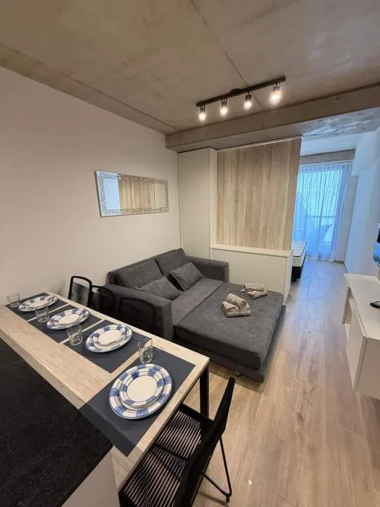 departamento  a estrenar en pleno corazon de Palermo HOLLYWOOD  con lavarropas y balcon