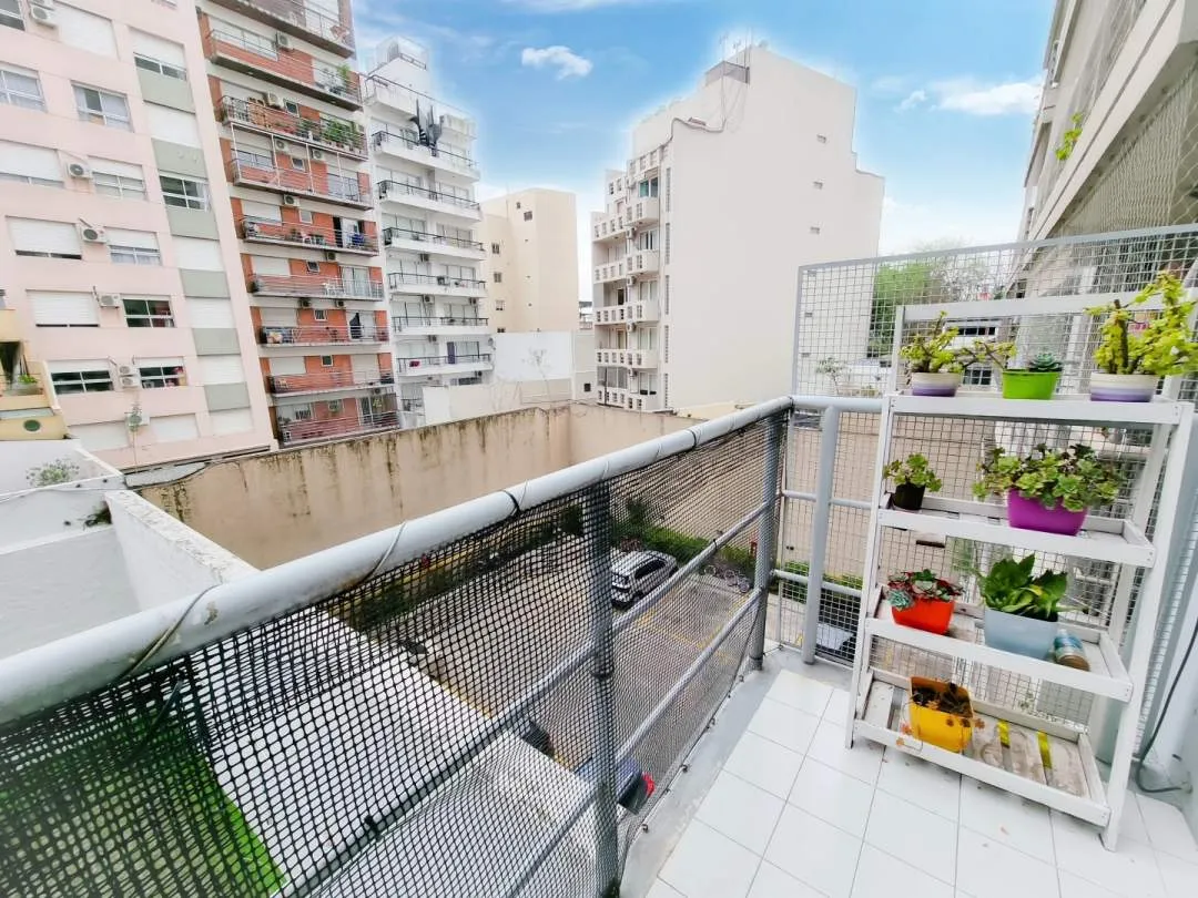 ALQUILER – DEPARTAMENTO DE 2 AMBIENTES EN DUPLEX CON BALCÓN – VILLA URQUIZA