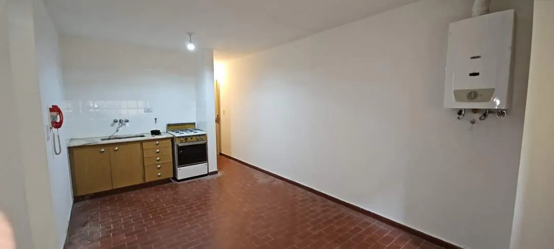 DEPARTAMENTO EN ALQUILER - 1 DORMITORIO - calle. HIPOLITO IRIGOYEN 680, RIO CUARTO