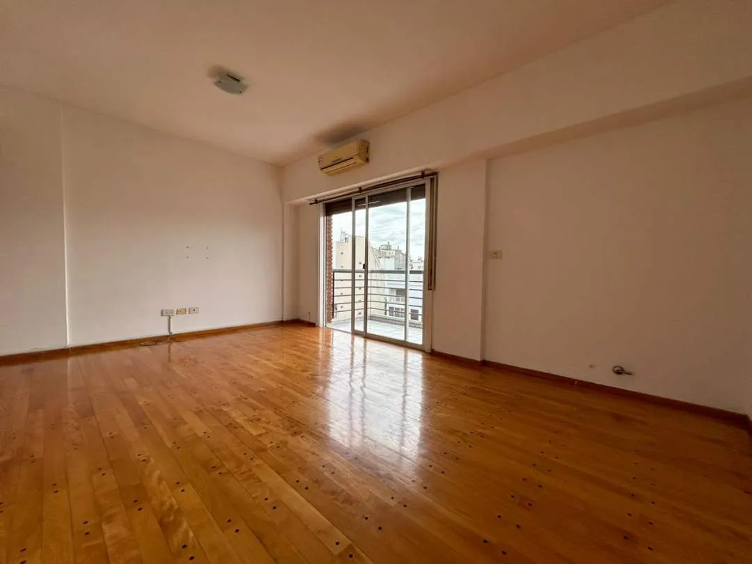 Venta de 2 ambientes semipiso Caballito Zona Barrio Inglés