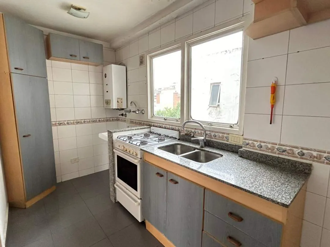 Venta de 2 ambientes semipiso Caballito Zona Barrio Inglés