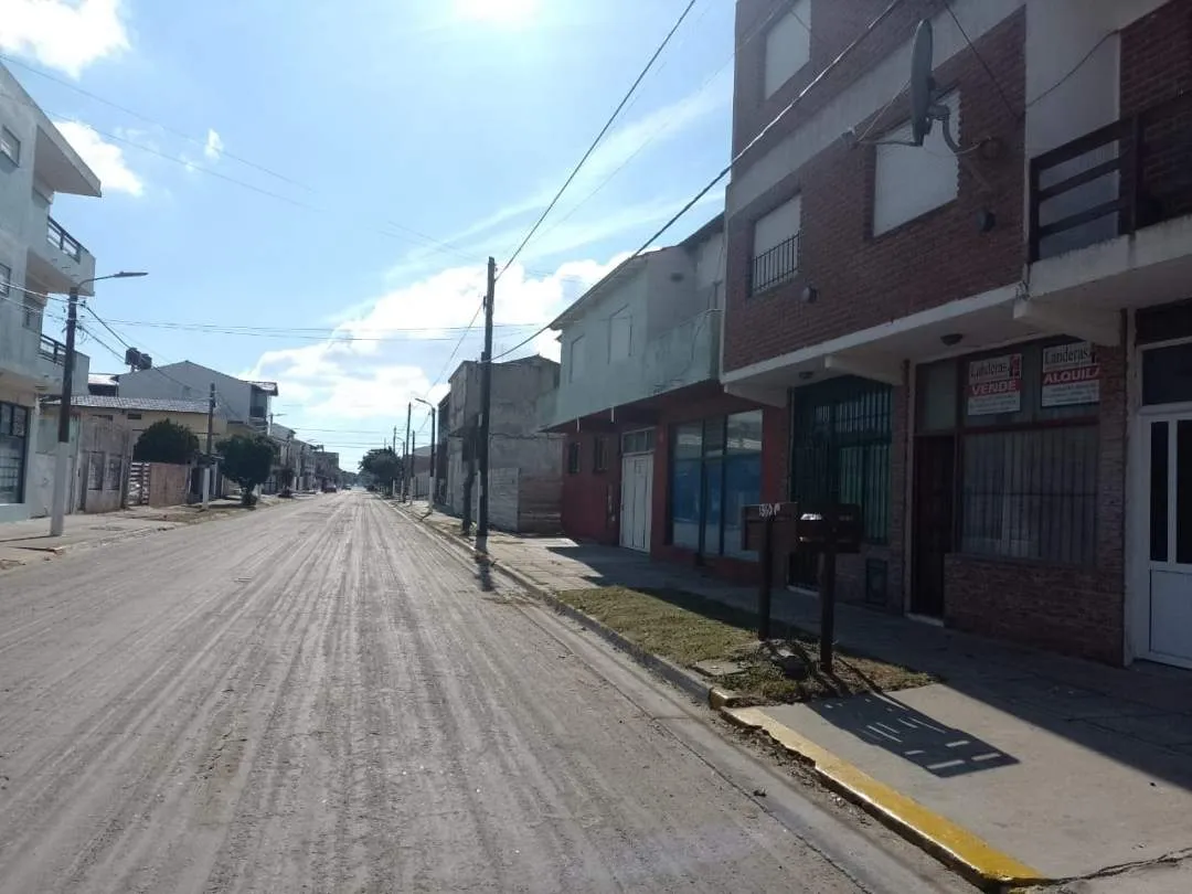 LOCAL EN VENTA EN LAS TONINAS SOBRE CALLE 1 A 100 MTS DE LA PLAYA