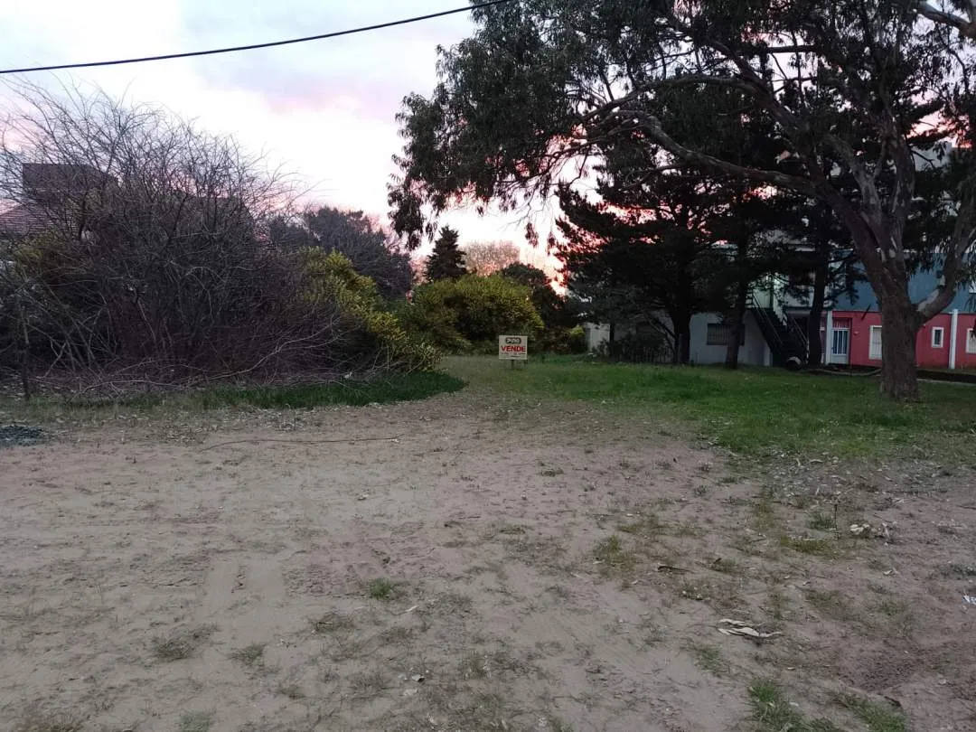 LOTE A 200 METROS DEL MAR EN LAS TONINAS