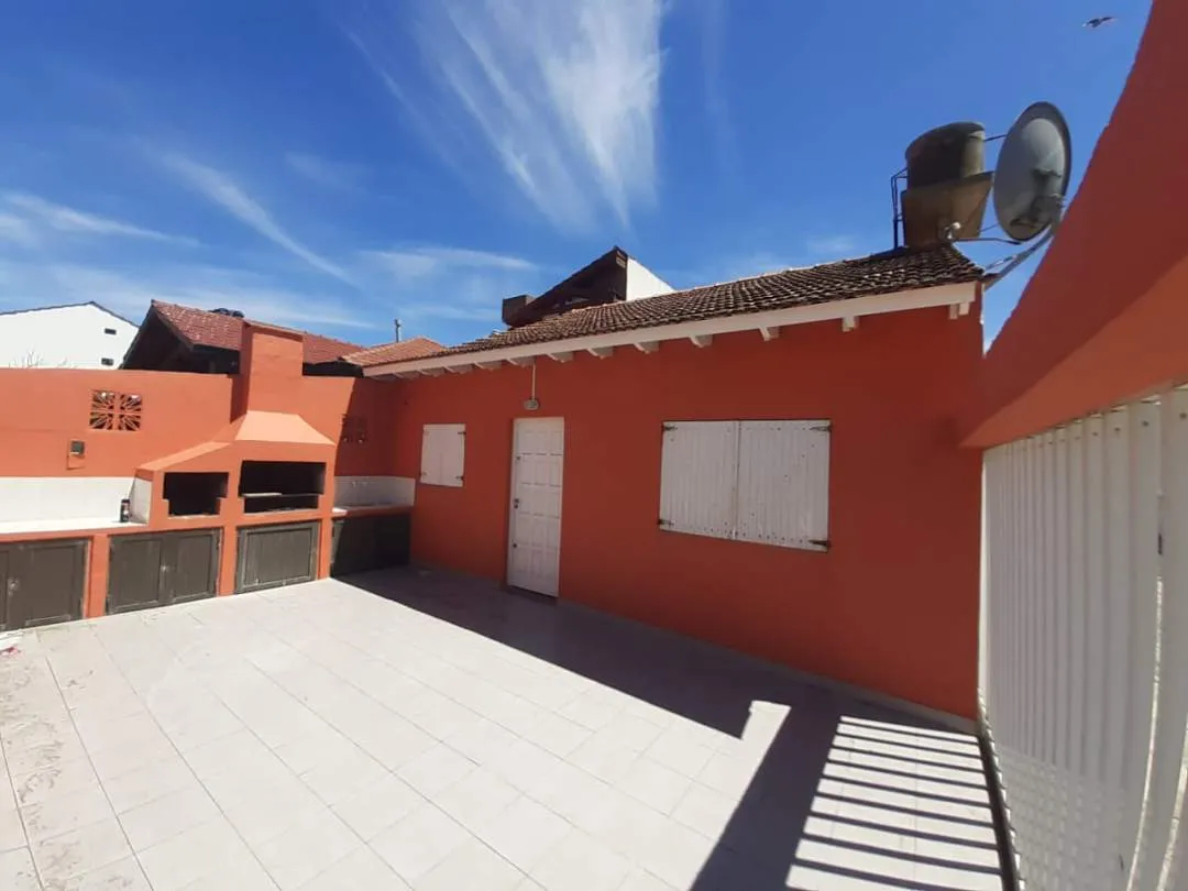 VENDE Chalet en PH a 20 mts del mar (RESERVADO)
