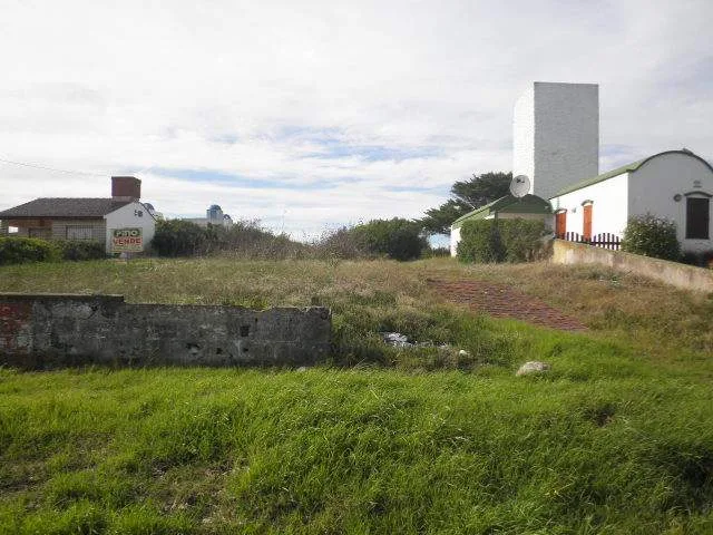 LOTE A 100 METROS DEL MAR EN LAS TONINAS