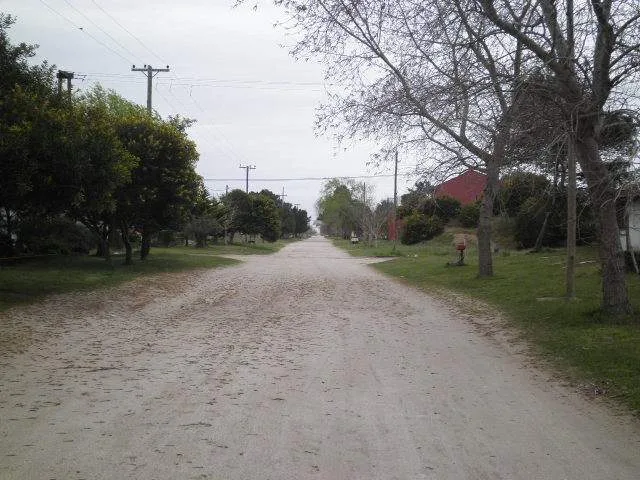 TERRENO CON PLANOS P/ CONSTRUIR 9 UNIDADES EN LAS TONINAS