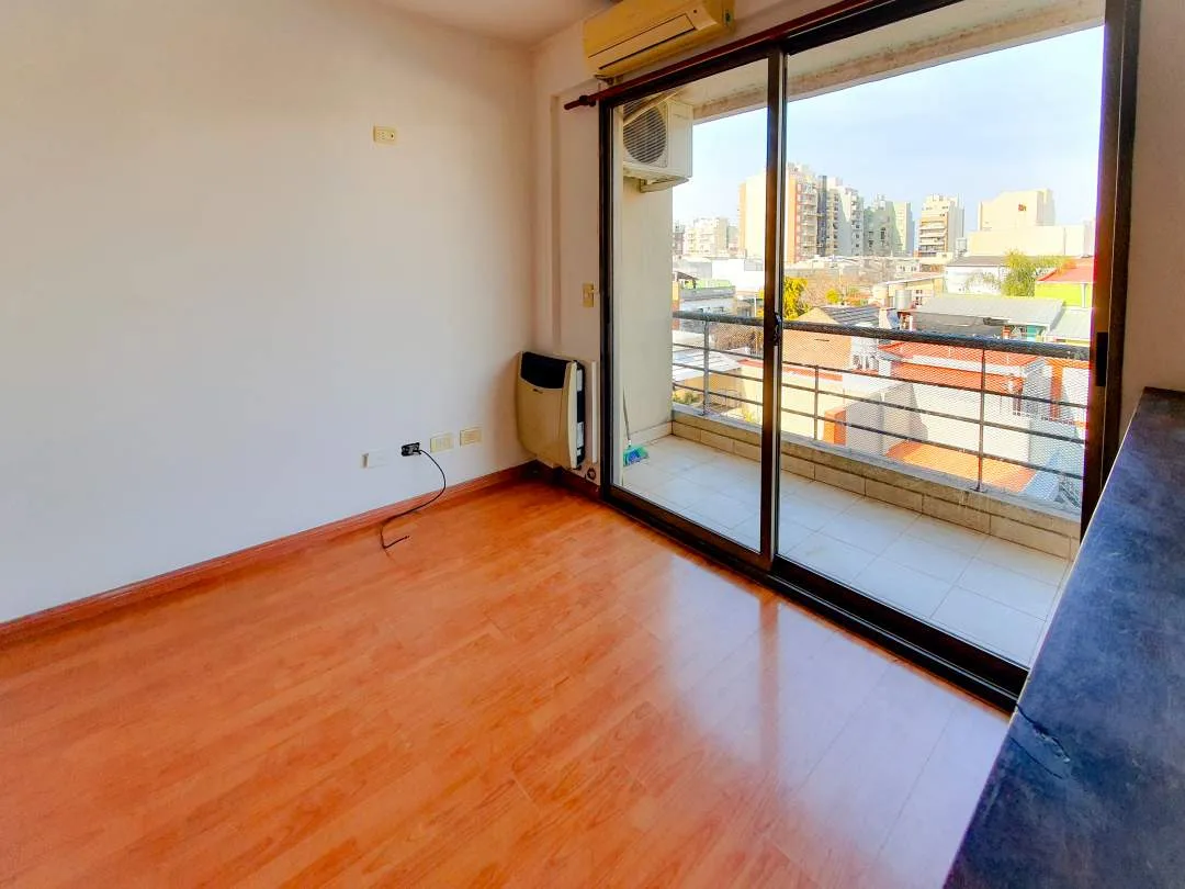 ALQUILER – DEPARTAMENTO 2 AMBIENTES - BALCON Y AMENITIES – EXPENSAS RAZONABLES – VILLA PUEYRREDON