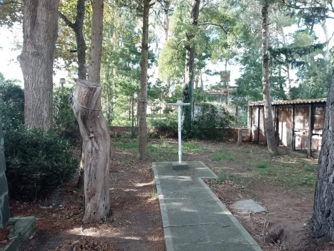 CASA EN BLOCK SOLA EN LOTE EN ZONA RESIDENCIAL DE LAS TONINAS