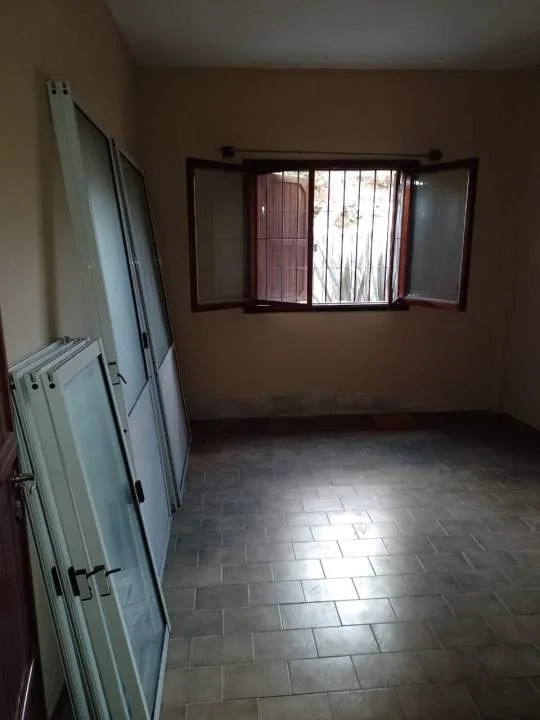 CASA EN BLOCK SOLA EN LOTE EN ZONA RESIDENCIAL DE LAS TONINAS