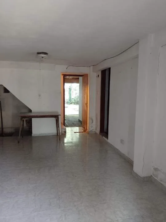 CASA EN BLOCK SOLA EN LOTE EN ZONA RESIDENCIAL DE LAS TONINAS