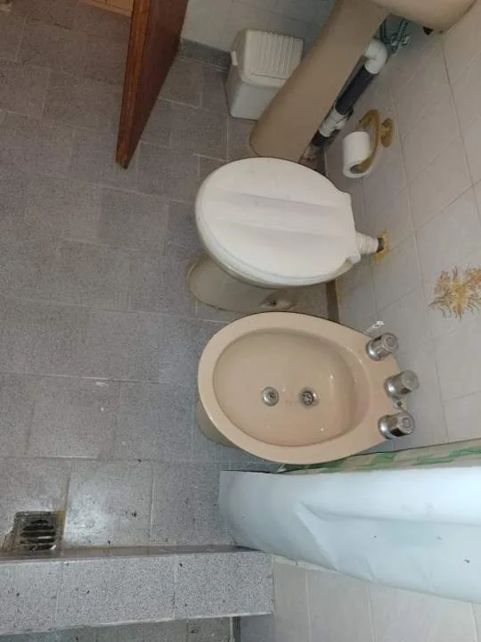 CASA EN BLOCK SOLA EN LOTE EN ZONA RESIDENCIAL DE LAS TONINAS