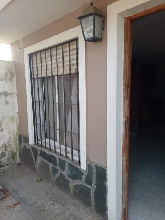 CASA EN BLOCK SOLA EN LOTE EN ZONA RESIDENCIAL DE LAS TONINAS