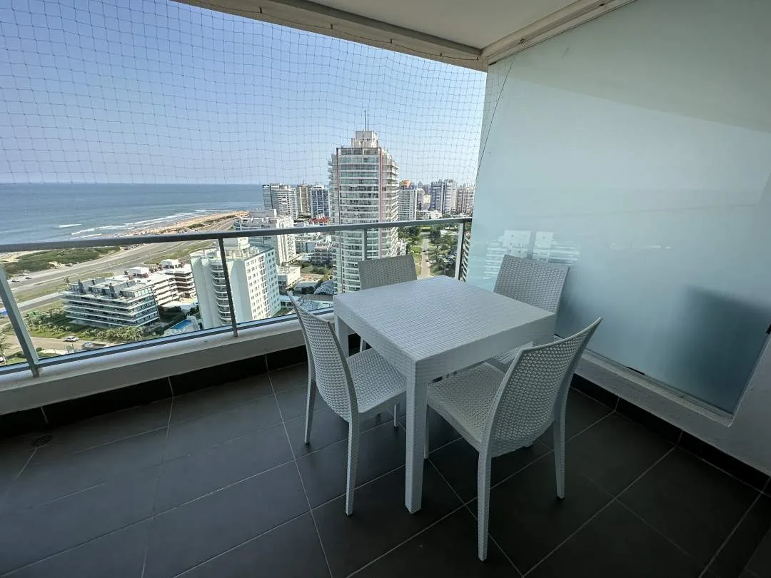 PUNTA DEL ESTE | Wind Tower 1903