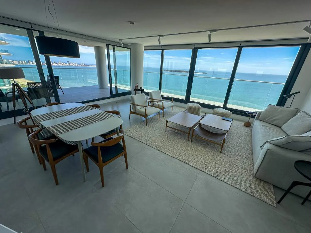 PUNTA DEL ESTE | Exclusivo departamento en Torre Venetian
