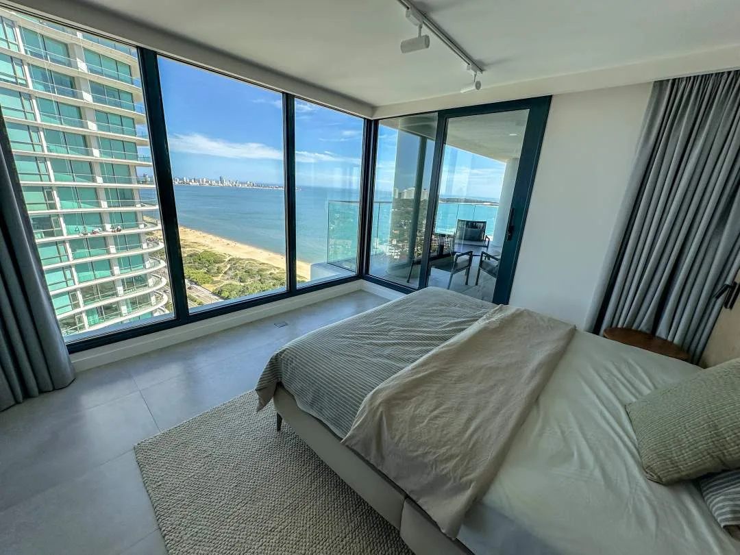 PUNTA DEL ESTE | Exclusivo departamento en Torre Venetian