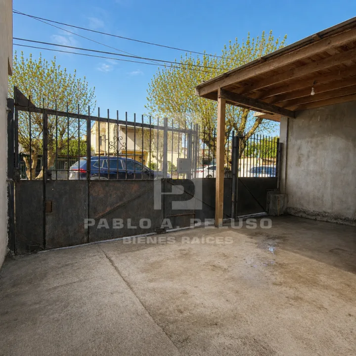 VENTA CASA 4 AMBIENTES Y DEPARTAMENTO 2 AMBIENTES. MERLO. ZONA OESTE. BUENOS AIRES.