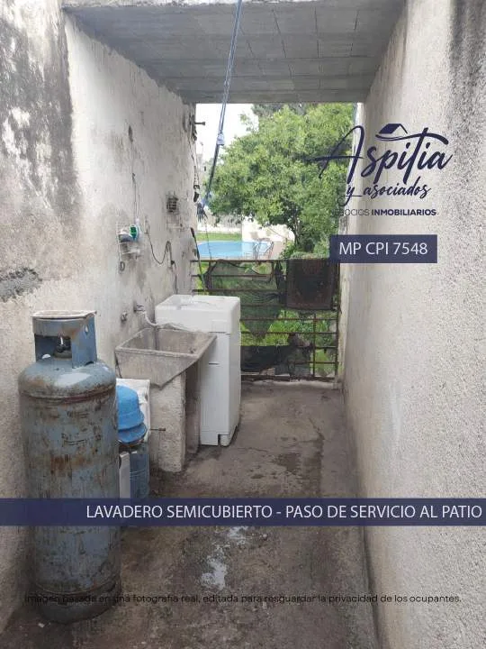 VENTA casa 3 dormitorios con pileta y gran patio en Villa Cornú Córdoba