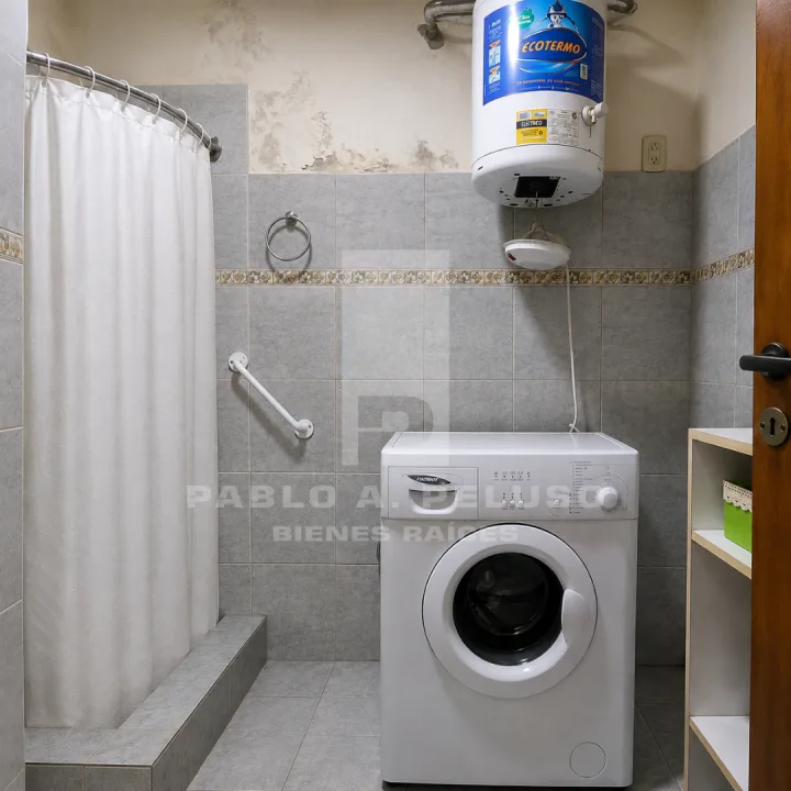 VENTA CASA 4 AMBIENTES Y DOS DEPARTAMENTOS. LIBERTAD, MERLO. ZONA OESTE. BUENOS AIRES.