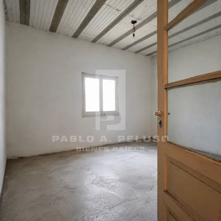 VENTA CASA 4 AMBIENTES Y DOS DEPARTAMENTOS. LIBERTAD, MERLO. ZONA OESTE. BUENOS AIRES.