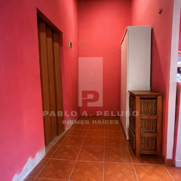 VENTA CASA 4 AMBIENTES Y DOS DEPARTAMENTOS. LIBERTAD, MERLO. ZONA OESTE. BUENOS AIRES.