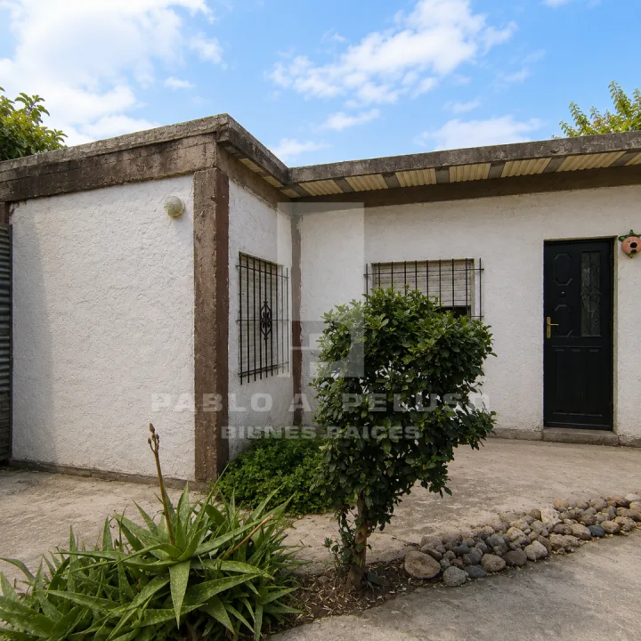VENTA CASA 4 AMBIENTES Y DOS DEPARTAMENTOS. LIBERTAD, MERLO. ZONA OESTE. BUENOS AIRES.