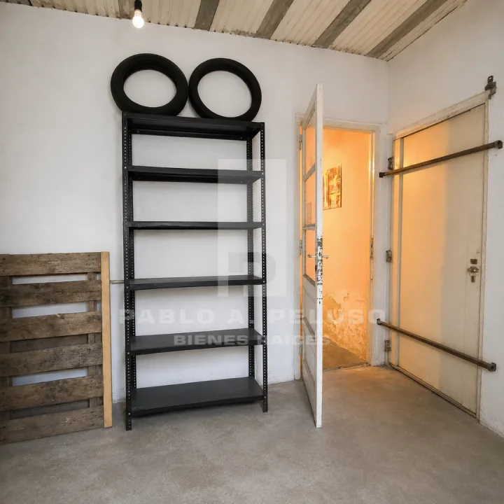 VENTA CASA 4 AMBIENTES Y DOS DEPARTAMENTOS. LIBERTAD, MERLO. ZONA OESTE. BUENOS AIRES.