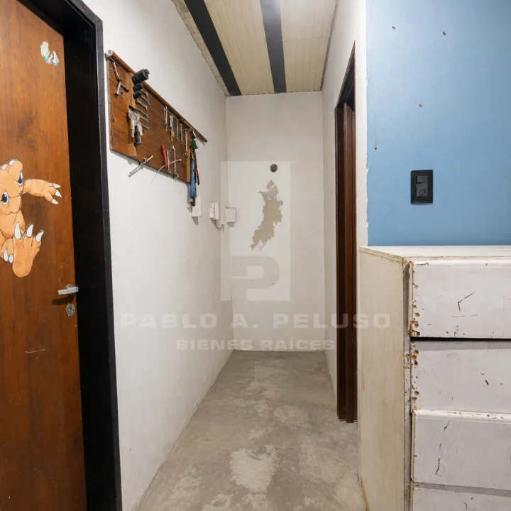 VENTA CASA 4 AMBIENTES Y DOS DEPARTAMENTOS. LIBERTAD, MERLO. ZONA OESTE. BUENOS AIRES.
