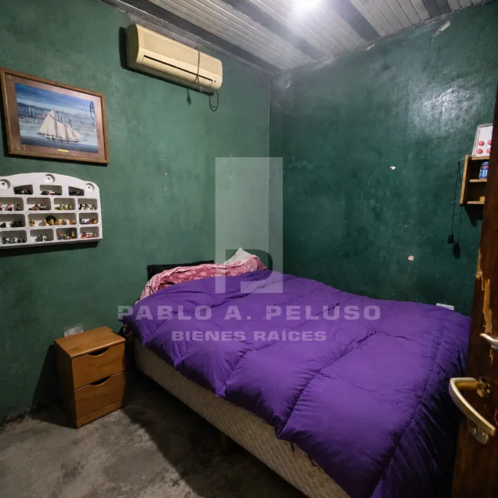 VENTA CASA 4 AMBIENTES Y DOS DEPARTAMENTOS. LIBERTAD, MERLO. ZONA OESTE. BUENOS AIRES.