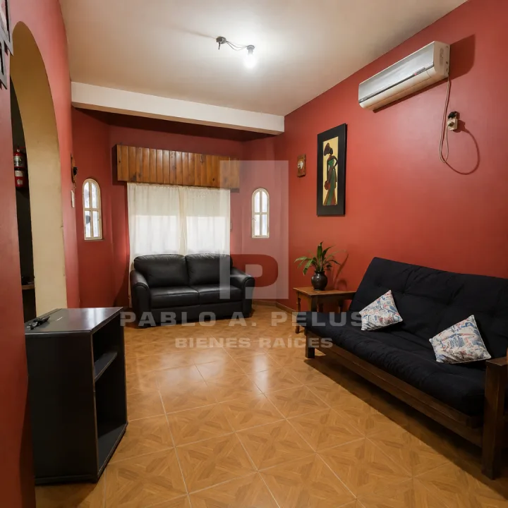 VENTA CASA 4 AMBIENTES Y DOS DEPARTAMENTOS. LIBERTAD, MERLO. ZONA OESTE. BUENOS AIRES.