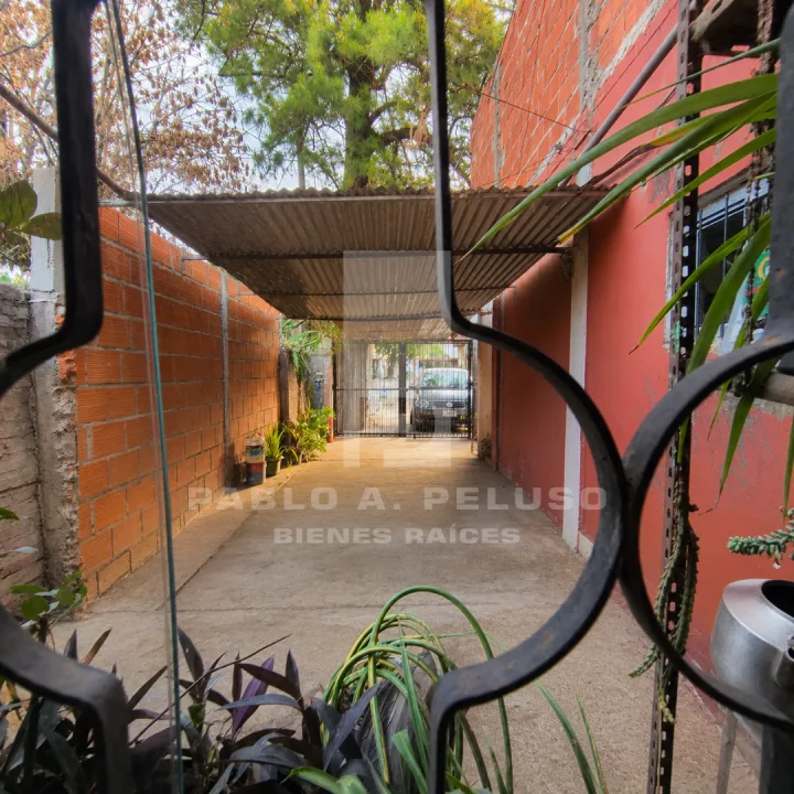 VENTA CASA 4 AMBIENTES Y DOS DEPARTAMENTOS. LIBERTAD, MERLO. ZONA OESTE. BUENOS AIRES.
