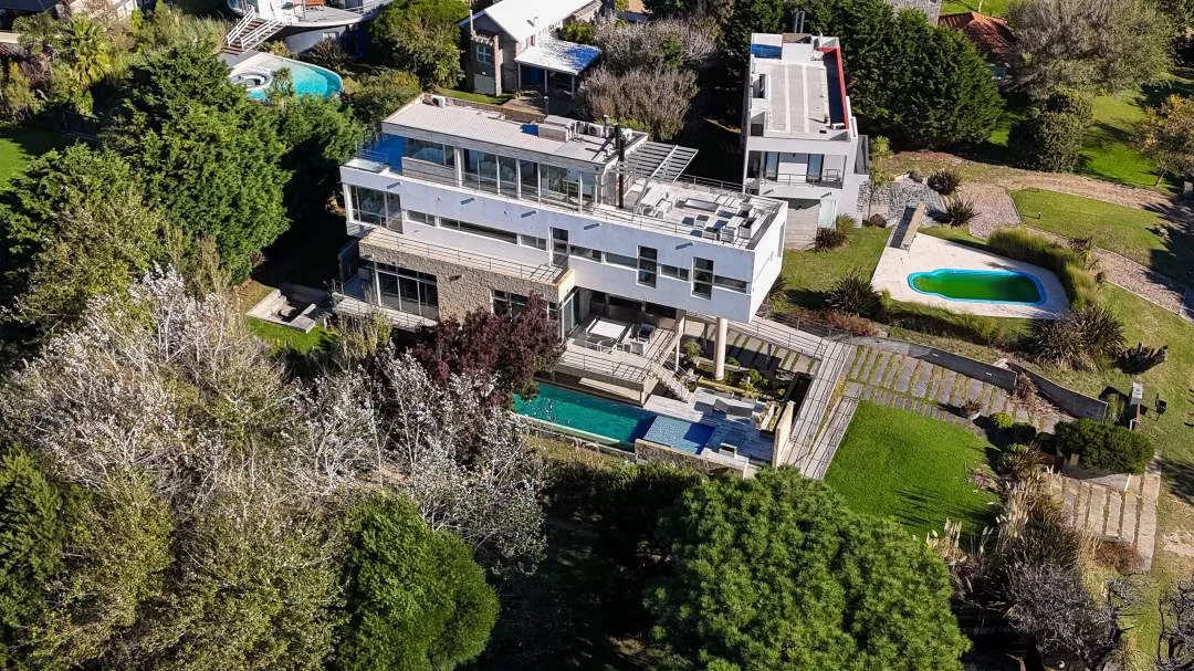 En Cariló | Casa Wanka - Diseño vanguardista -
