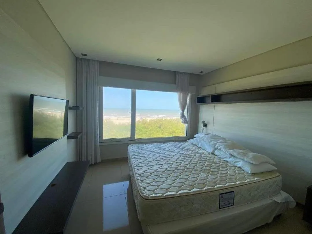En Cariló | Casa Nogal -Diseño vanguardista y funcional-