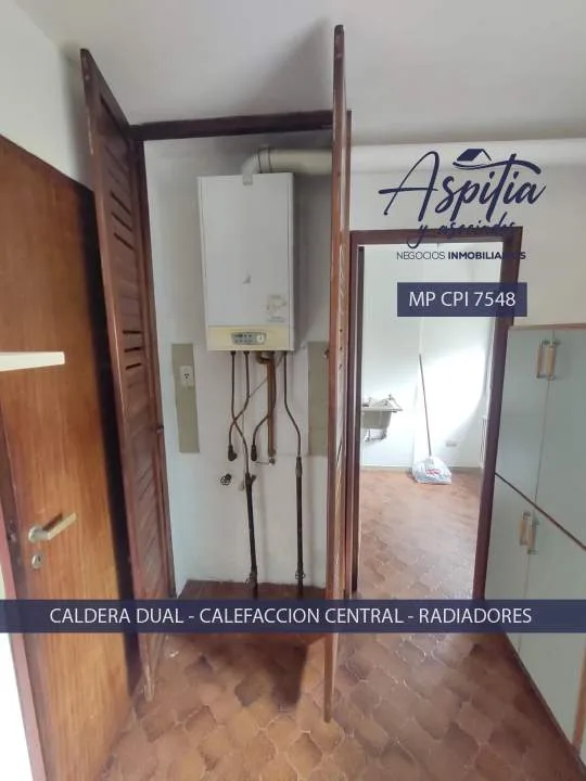 ALQUILER Departamento de 3 dormitorios con balcón en Centro, esquina Colón y La Cañada