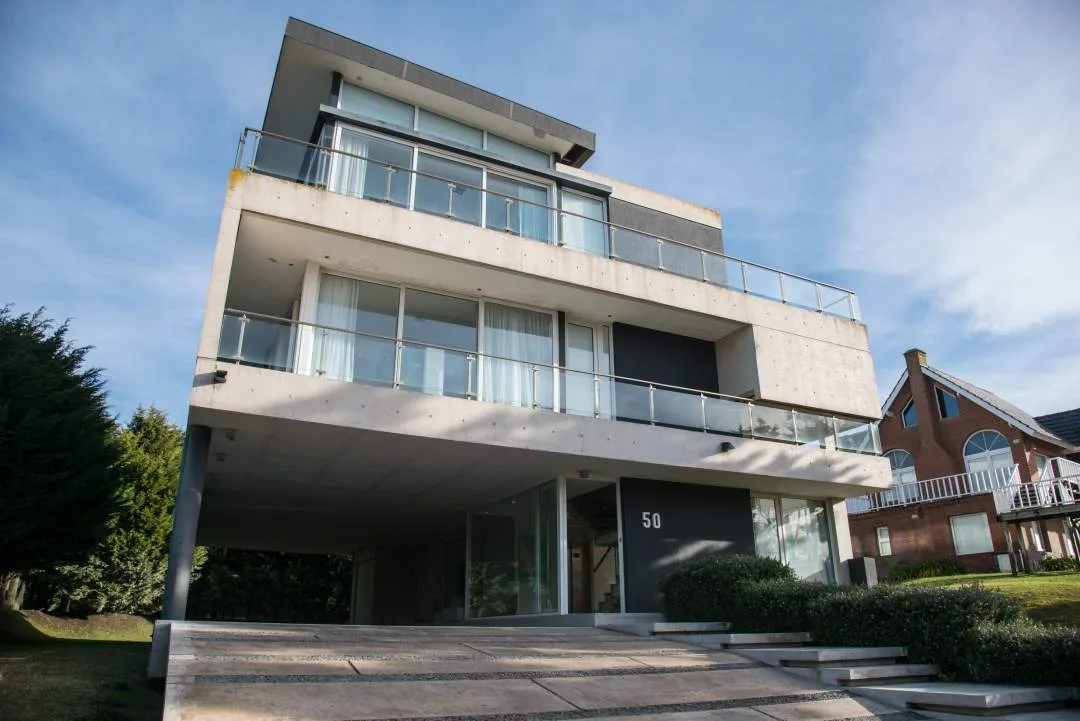 En Cariló | Moderna casa a pasos de la playa!