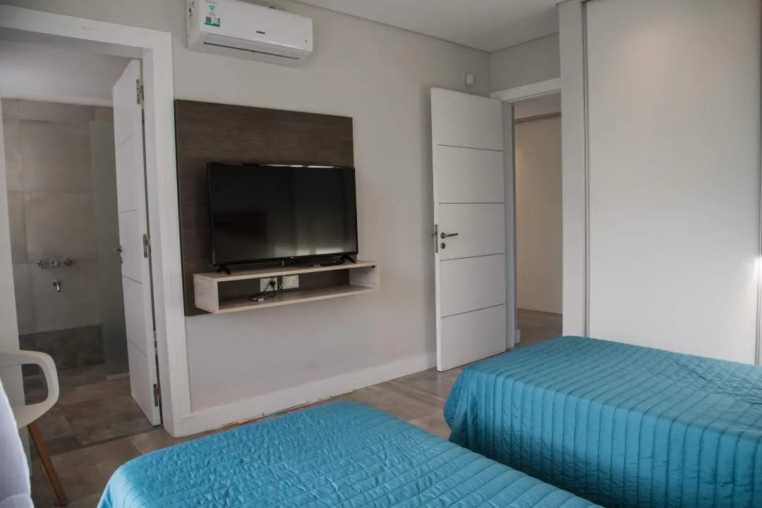 En Cariló | Moderna casa a pasos de la playa!