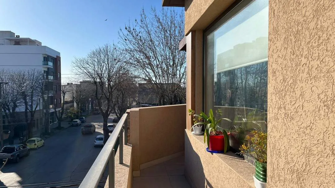 En Madariaga | Departamento en Edificio La Esquina 909