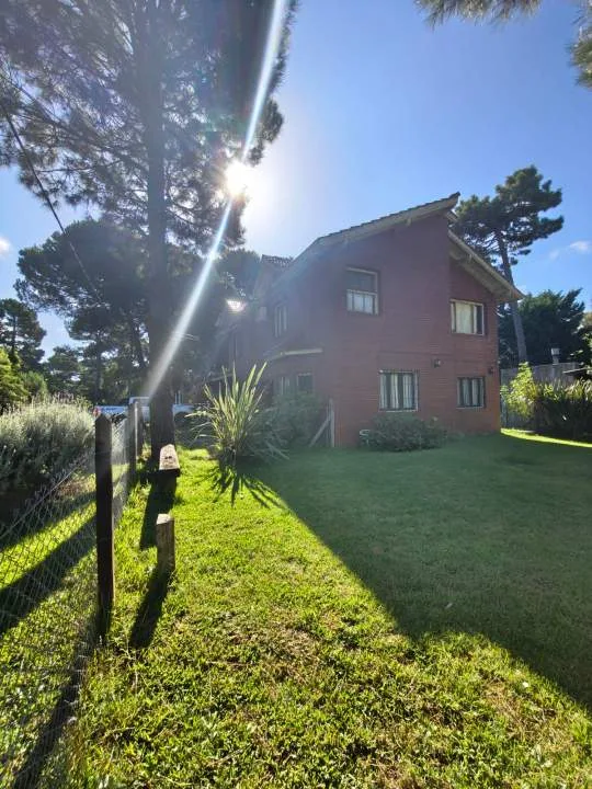 En Pinamar| Casa Libertador 1021