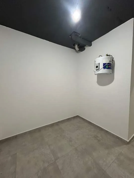 TOMAS LIBERTI 1100, LA BOCA, Alquiler Local Comercial en Importante Zona Comercial