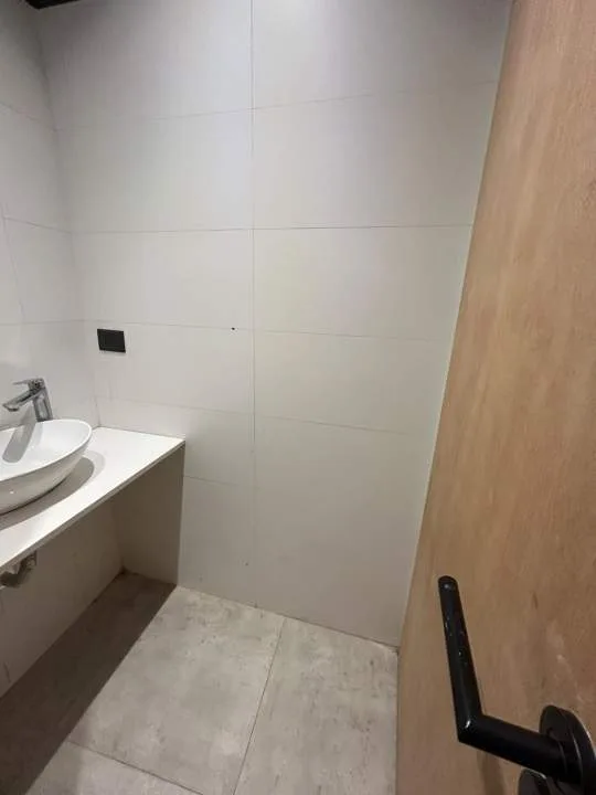 TOMAS LIBERTI 1100, LA BOCA, Alquiler Local Comercial en Importante Zona Comercial