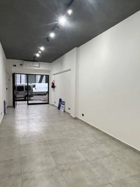TOMAS LIBERTI 1100, LA BOCA, Alquiler Local Comercial en Importante Zona Comercial