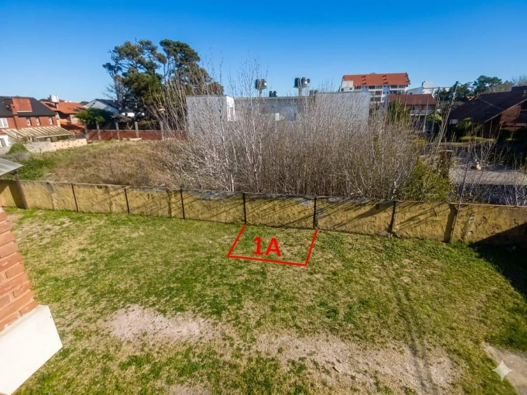 427 - VENDE DPTO. 3 AMBIENTES CENTRICO .-